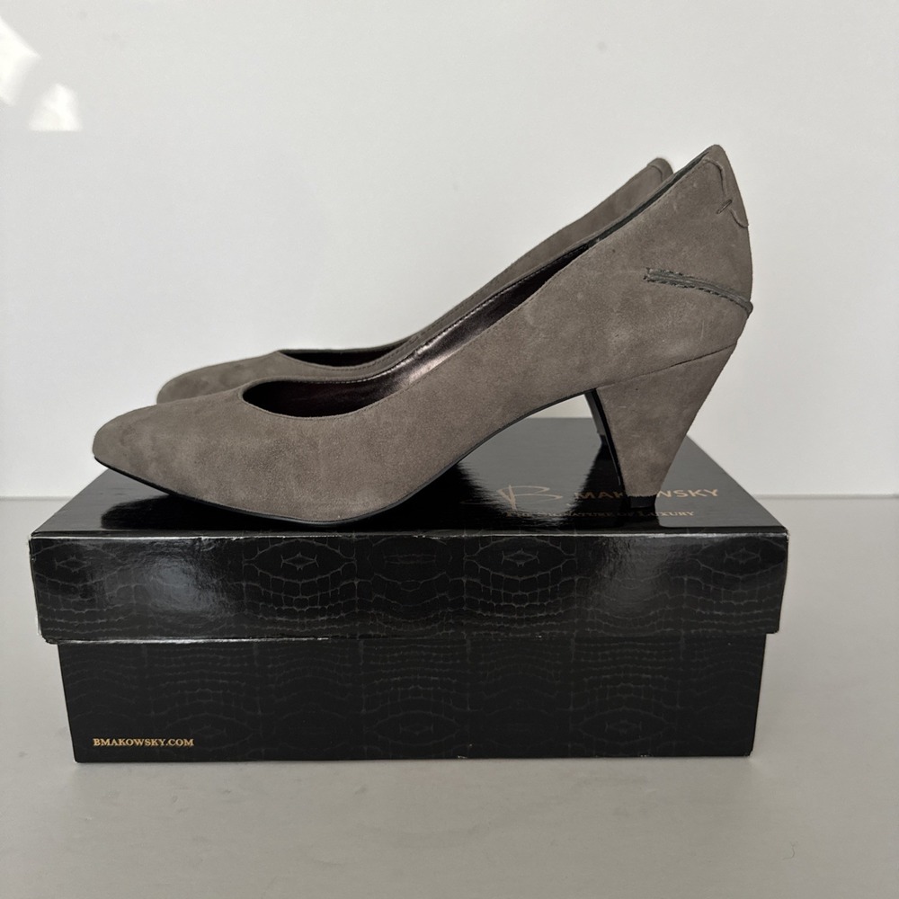 B Makowsky Shoes Gray Suede Leather Nubuck Pumps Heels Neutral‎ Women Size 8 M